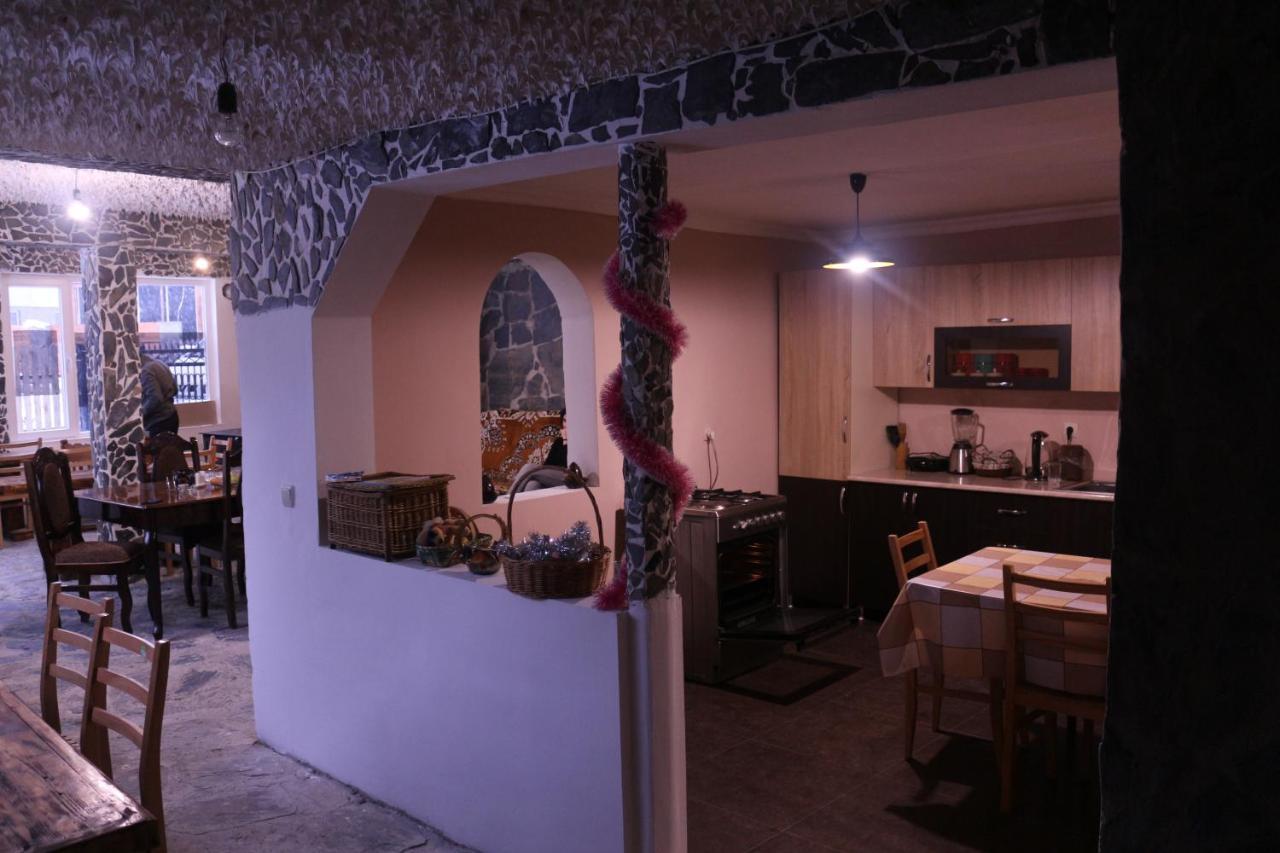 Inga Jafaridze Guesthouse Pele Местія Екстер'єр фото